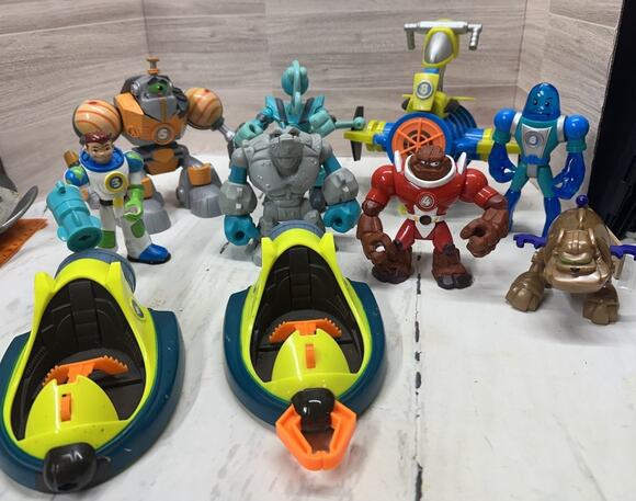 Fisher-Price Other - Fisher Price Planet Heroes Assorted Lot Of 10 Action Figures